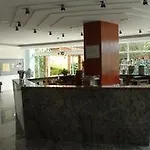 Hl Rondo Otel 4*