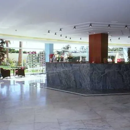 Hl Rondo Готель 4*