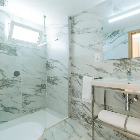 Hl Rondo بلايا ديل إنغلز